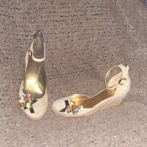 HEYRAUD 1921-Embellished Beige Suede-Flowers/Bells-Wedge-Sz 37-Excellent